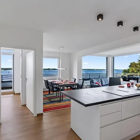 Terrace 11 Comfortable Feriehus