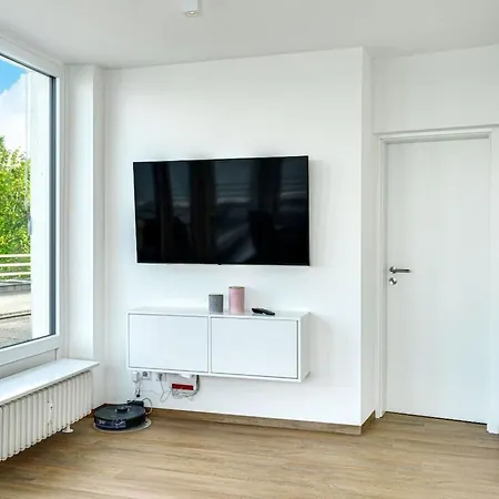 Terrace 11 Comfortable *